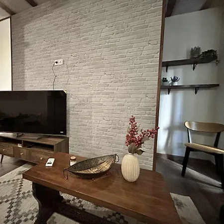 شقة Bohemian Rhapsody